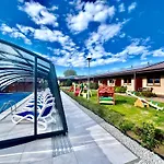 Rajska Mierzeja , Sauna , Jakuzzi ,basen Z Podgrzewana Woda , Klimatyzacja-ogrzewanie , Plac Zabaw , Rowery , Taras