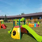 Rajska Mierzeja , Sauna , Jakuzzi ,basen Z Podgrzewana Woda , Klimatyzacja-ogrzewanie , Plac Zabaw , Rowery , Taras Sarbinowo
