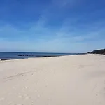 Rum i privatbostad Rajska Mierzeja , Sauna , Jakuzzi ,basen Z Podgrzewana Woda , Klimatyzacja-ogrzewanie , Plac Zabaw , Rowery , Taras *