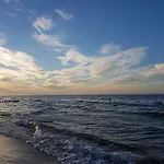 Rajska Mierzeja , Sauna , Jakuzzi ,basen Z Podgrzewana Woda , Klimatyzacja-ogrzewanie , Plac Zabaw , Rowery , Taras Rum i privatbostad