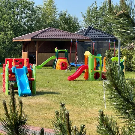 Homestay Rajska Mierzeja , Basen Z Podgrzewana Woda , Klimatyzacja , Plac Zabaw , Rowery , Taras