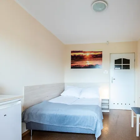 Rajska Mierzeja , Sauna , Jakuzzi ,basen Z Podgrzewana Woda , Klimatyzacja-ogrzewanie , Plac Zabaw , Rowery , Taras Проживание в семье *