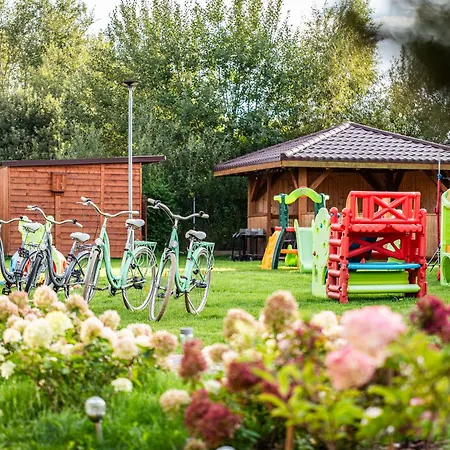 Rajska Mierzeja , Sauna , Jakuzzi ,basen Z Podgrzewana Woda , Klimatyzacja-ogrzewanie , Plac Zabaw , Rowery , Taras Quarto em Acomodações Particulares *