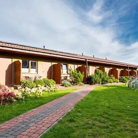 Homestay Rajska Mierzeja , Basen Z Podgrzewana Woda , Klimatyzacja , Plac Zabaw , Rowery , Taras