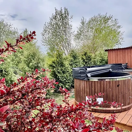 Pansiyon Rajska Mierzeja , Sauna , Jakuzzi ,basen Z Podgrzewana Woda , Klimatyzacja-ogrzewanie , Plac Zabaw , Rowery , Taras Sarbinowo