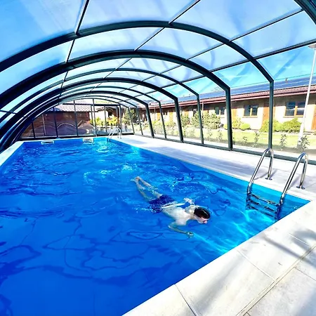 Rajska Mierzeja , Sauna , Jakuzzi ,basen Z Podgrzewana Woda , Klimatyzacja-ogrzewanie , Plac Zabaw , Rowery , Taras Quarto em Acomodações Particulares *