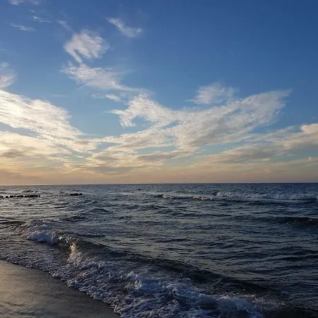 Rajska Mierzeja , Sauna , Jakuzzi ,basen Z Podgrzewana Woda , Klimatyzacja-ogrzewanie , Plac Zabaw , Rowery , Taras Quarto em Acomodações Particulares