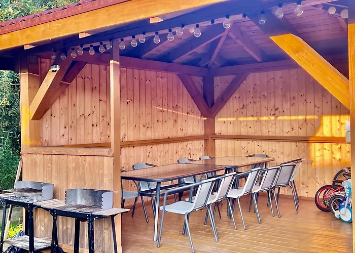 ホームステイ Rajska Mierzeja , Sauna , Jakuzzi ,basen Z Podgrzewana Woda , Klimatyzacja-ogrzewanie , Plac Zabaw , Rowery , Taras